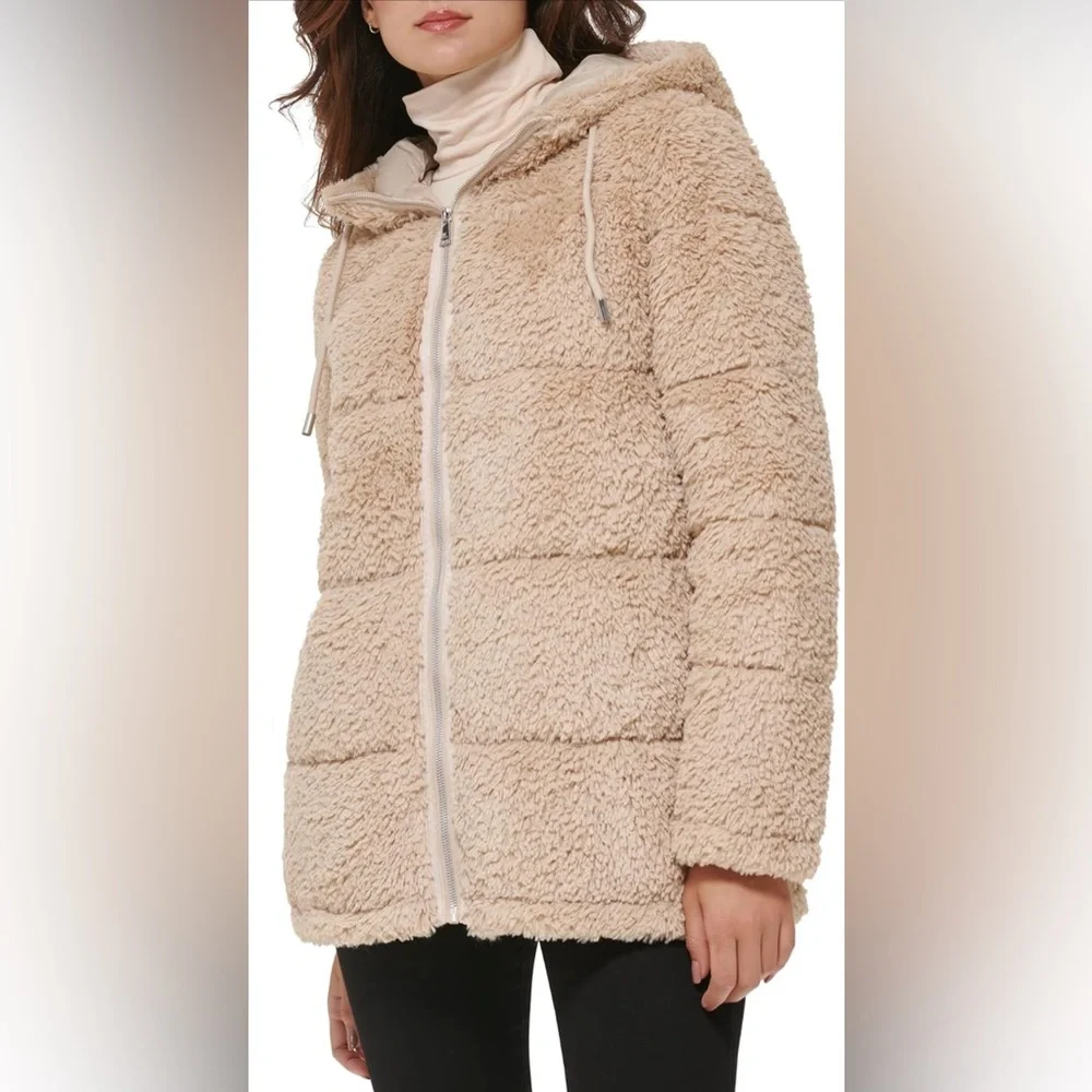 NWT Kenneth Cole Women's Classic Mink Style Faux Fur Coat - Picture 3 of 12